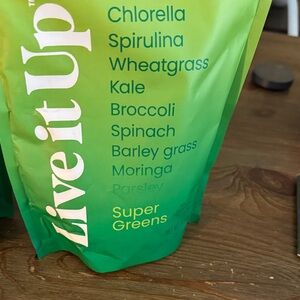 Live it Up Super Greens Powder